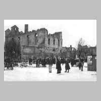 111-1357 Rathaus Wehlau 1945-46.jpg